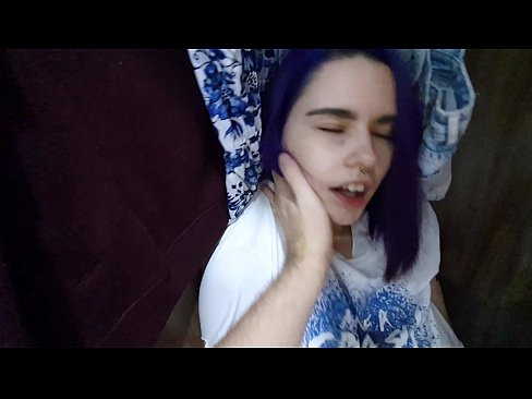 ❤️ Shkafda mening singlimni topib, unga yordam berdi Sifatli porno bizda uz.tubesexer-com.ru